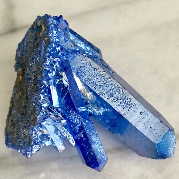 Aura Quartz Crystal Duo - Picture 14 of 14